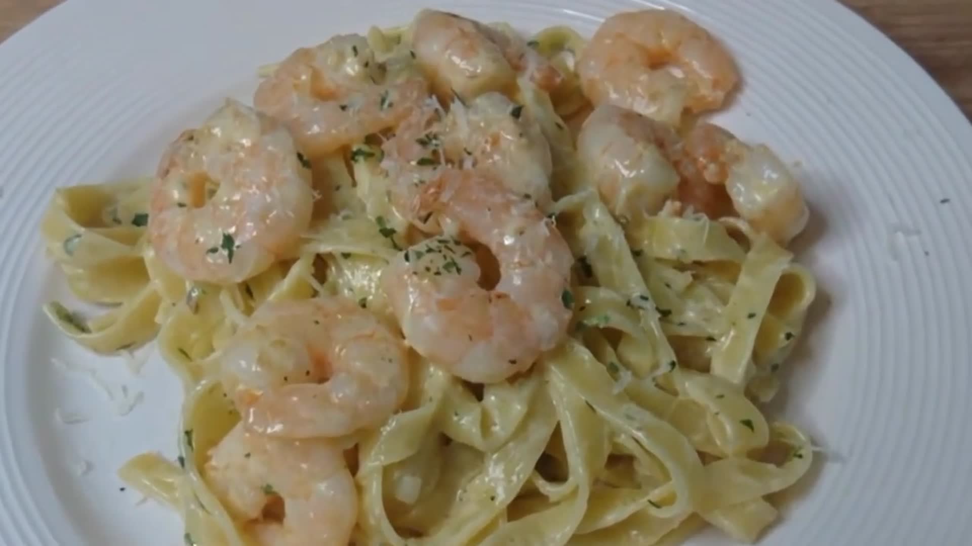 Video thumbnail for Best Fettuccine Alfredo Recipe