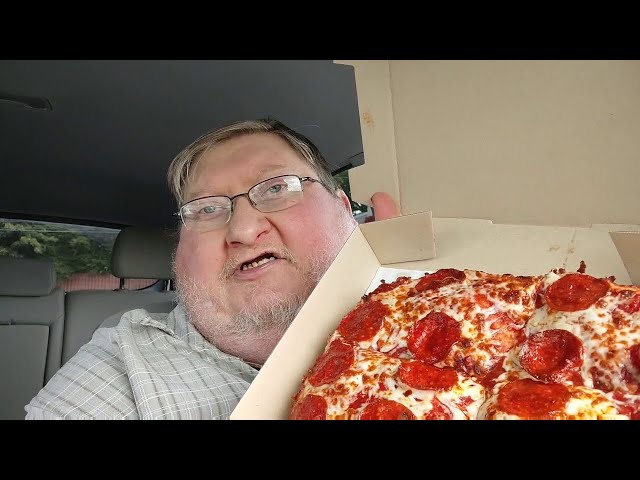 Video thumbnail for Big Matt's Food Review Little Caesars $5 99 Lunch Combo