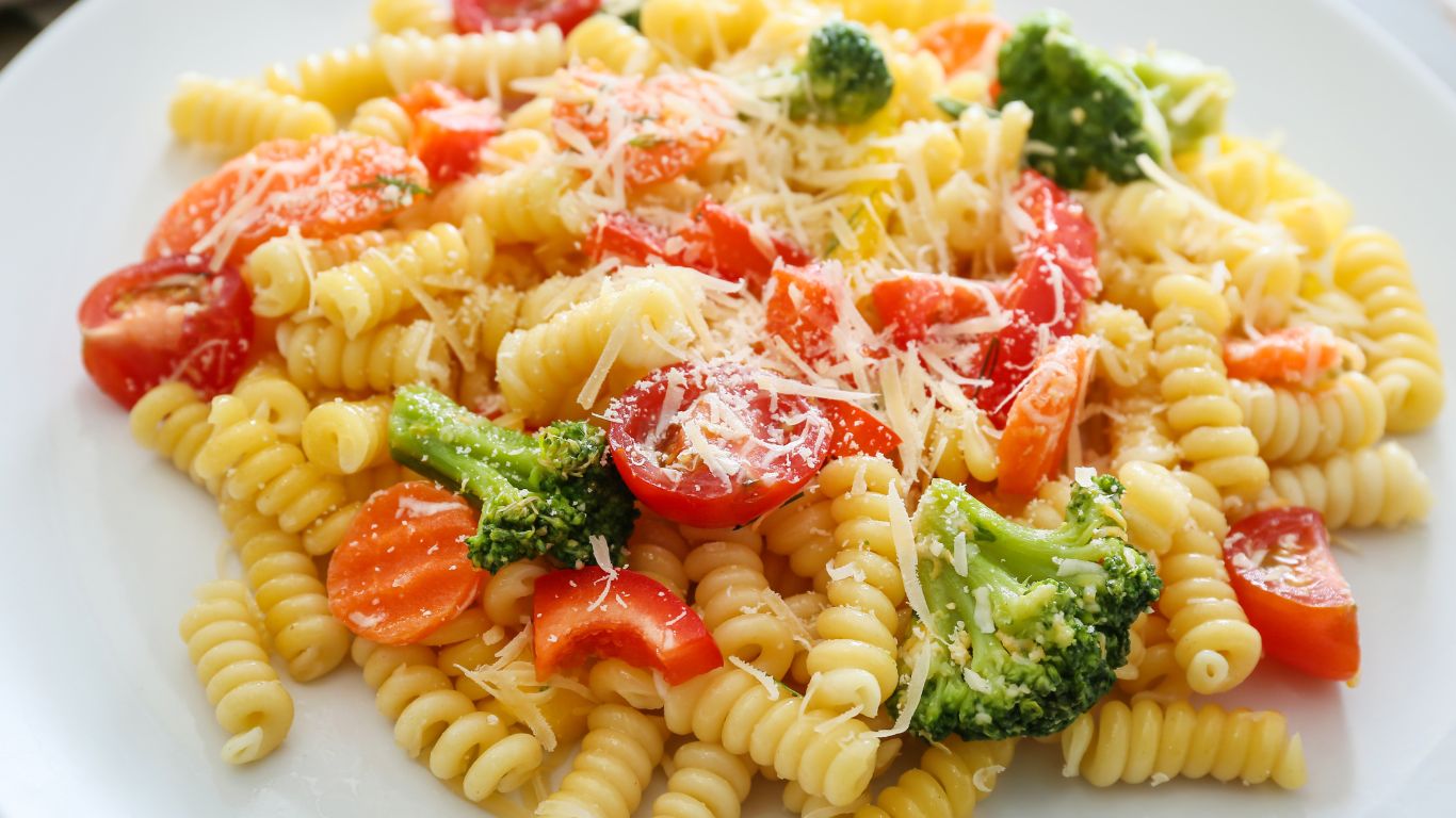 'Video thumbnail for Quick and Easy Recipe for Pasta Primavera'