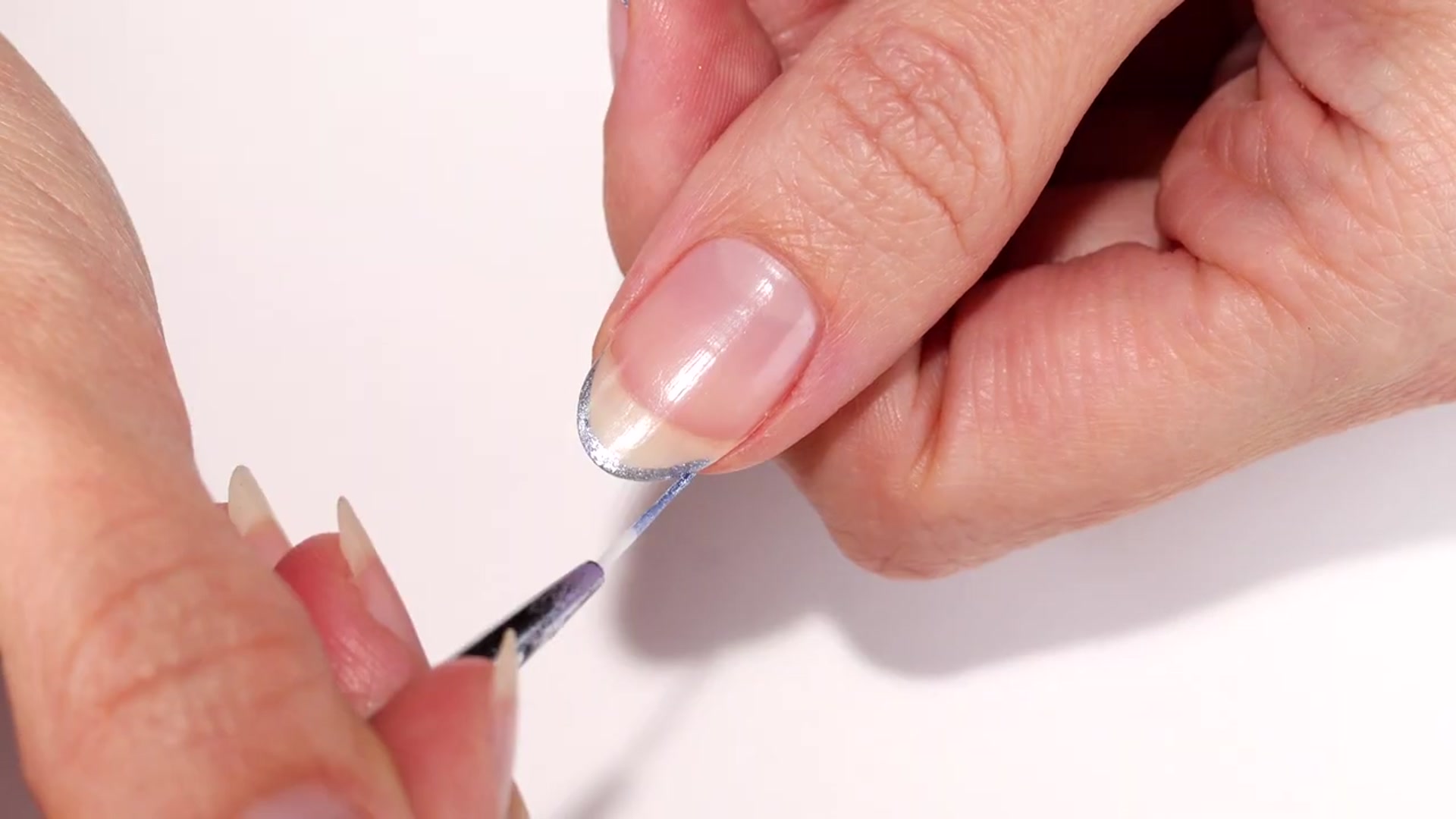 Video thumbnail for Metallic Outlined French Tip Nails + DND Winter Collection (720p 30fps)