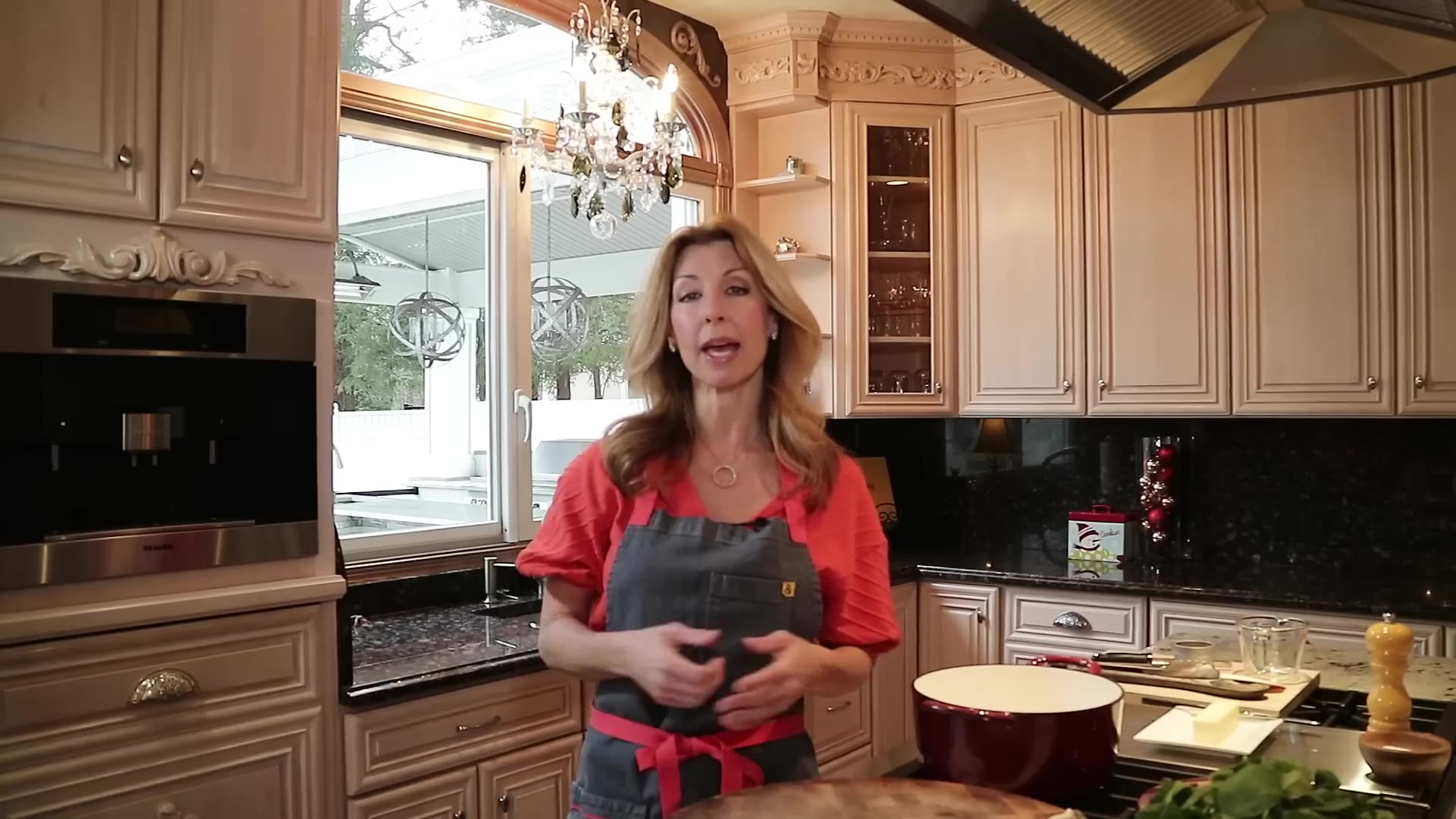 Video thumbnail for STEAKHOUSE CREAMED SPINACH (1080p 30fps)