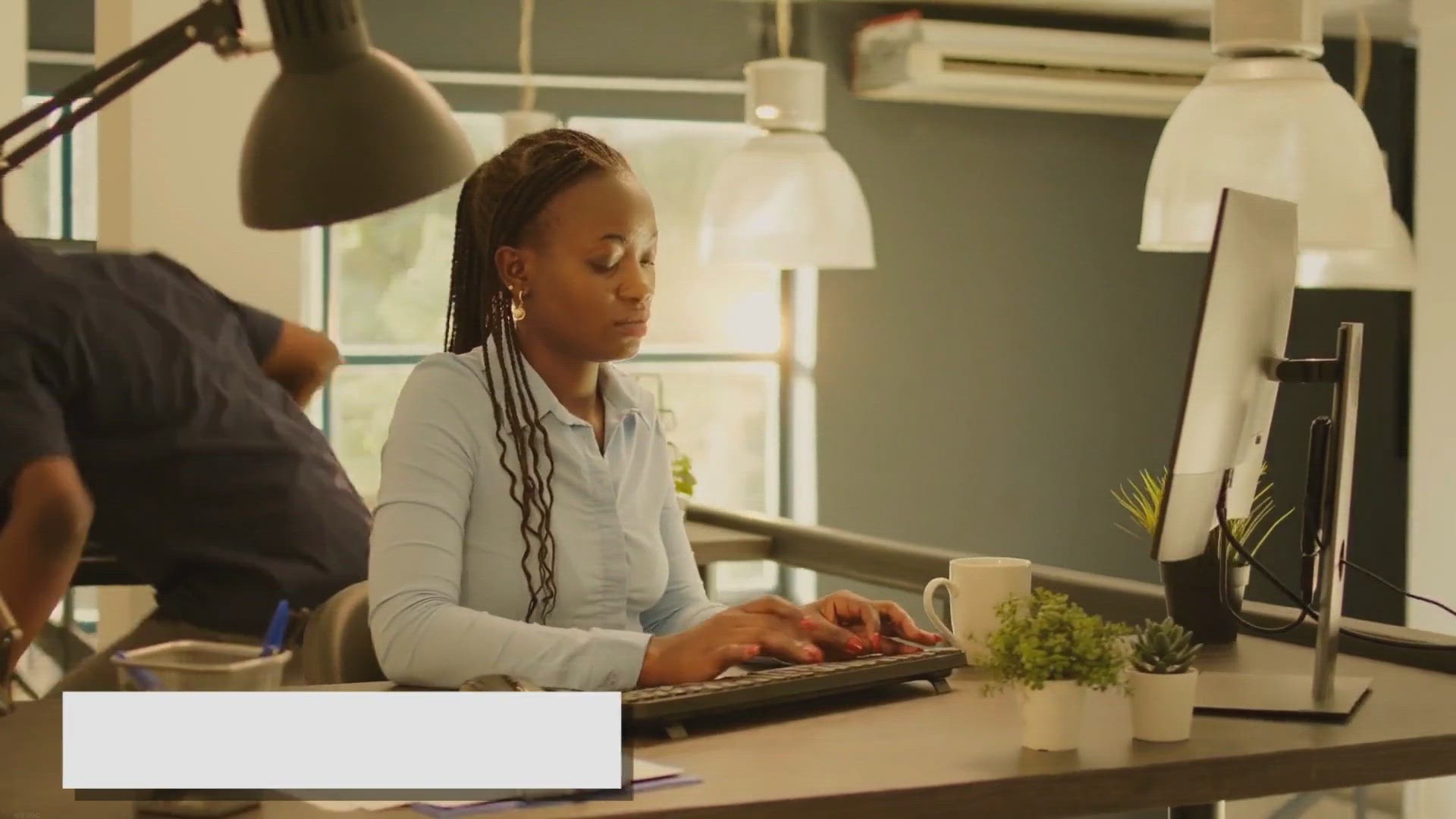 'Video thumbnail for Linkbar: Let’s Create Multiple Taskbars on Windows 11/10/8/7'
