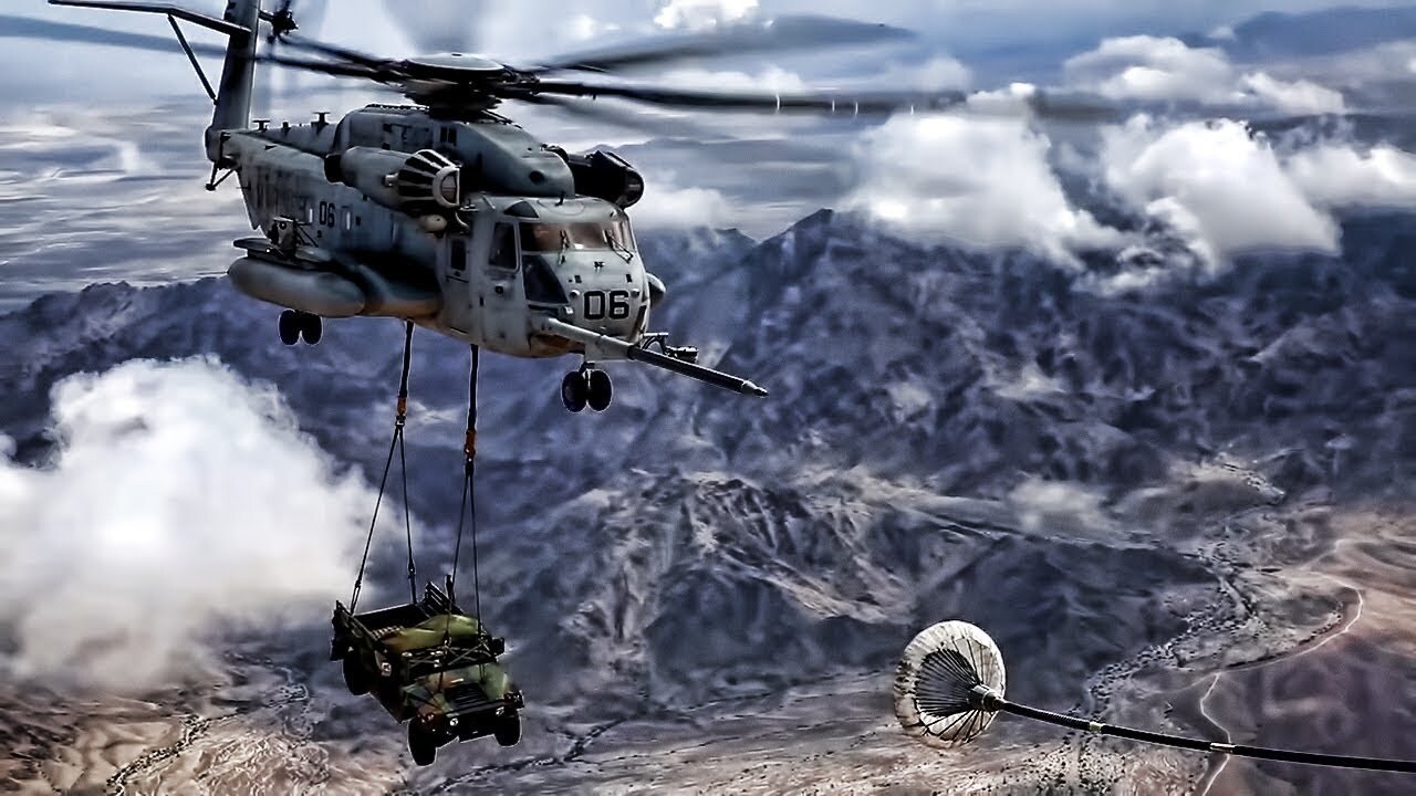 Video thumbnail for CH-53E Helicopter Inflight Refueling While Hauling A Hummer