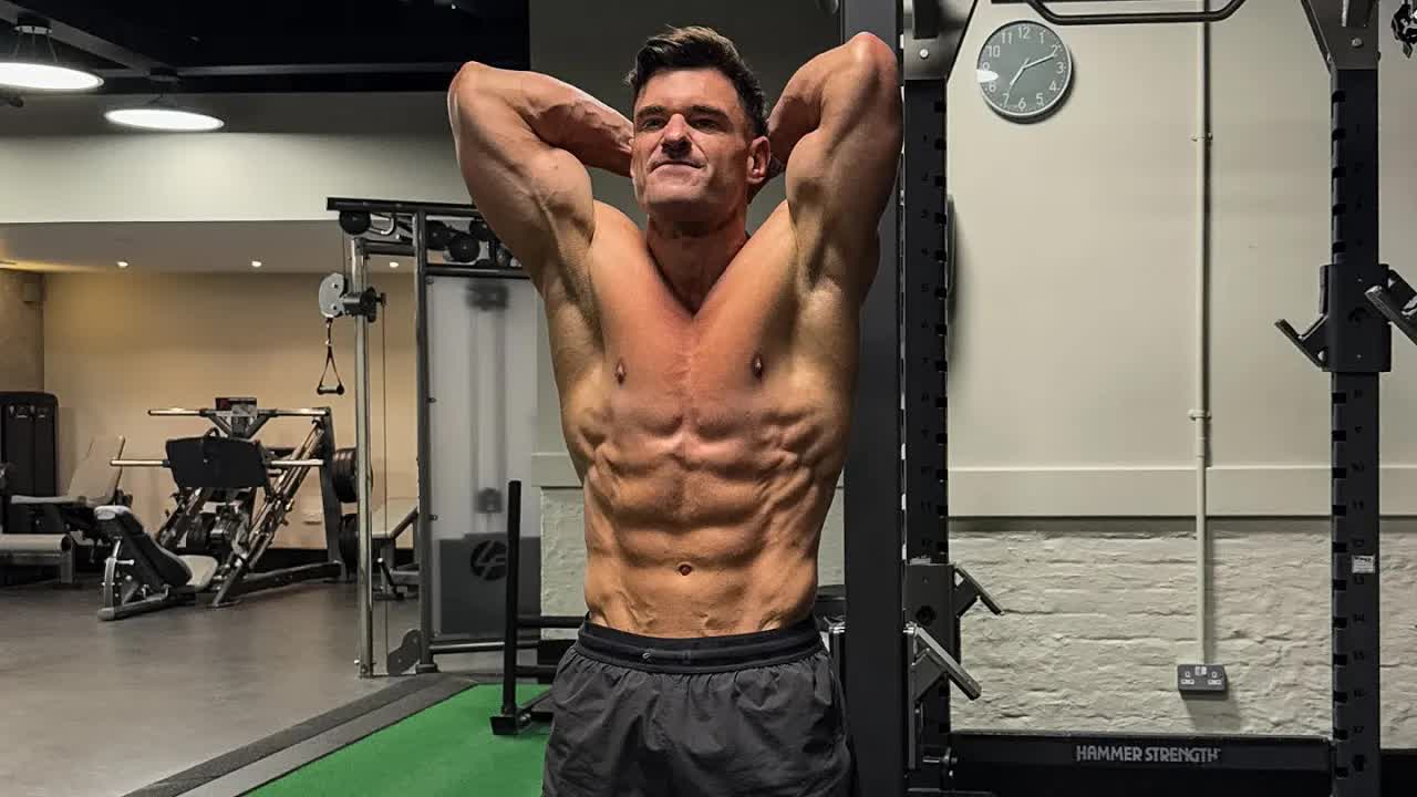 Video thumbnail for Rob Lipsett: dublin day in the life: gym, family farm & porsche cayenne update