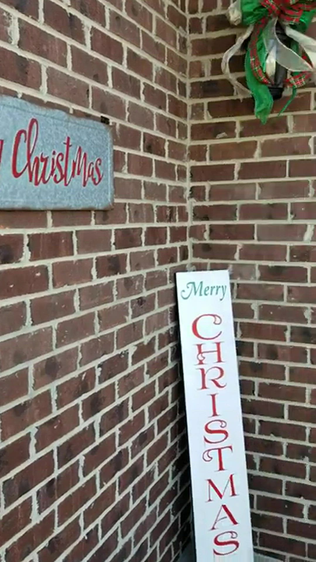 'Video thumbnail for How to Dress Your Front Door for Christmas'
