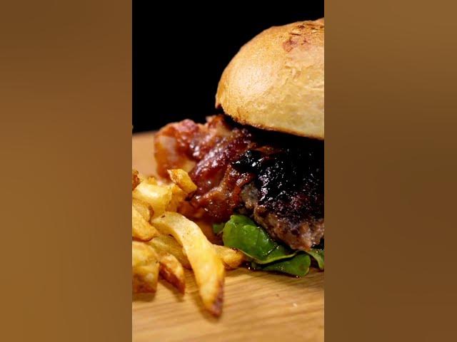 Video thumbnail for Marina Square Mall – The Dining Edition Food Guide at Marina Square Singapore