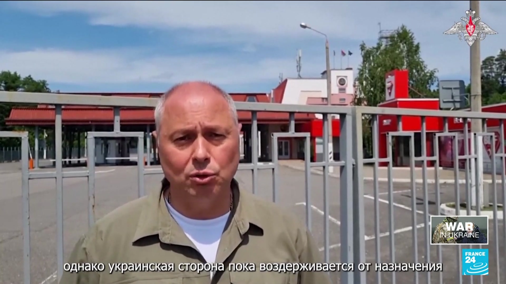 'Video thumbnail for Russia, Ukraine accuse each other of delaying POW swap'