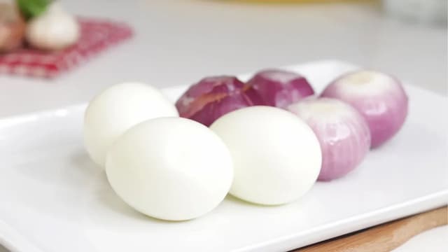 'Video thumbnail for Quick And Easy Egg Pakora recipe'