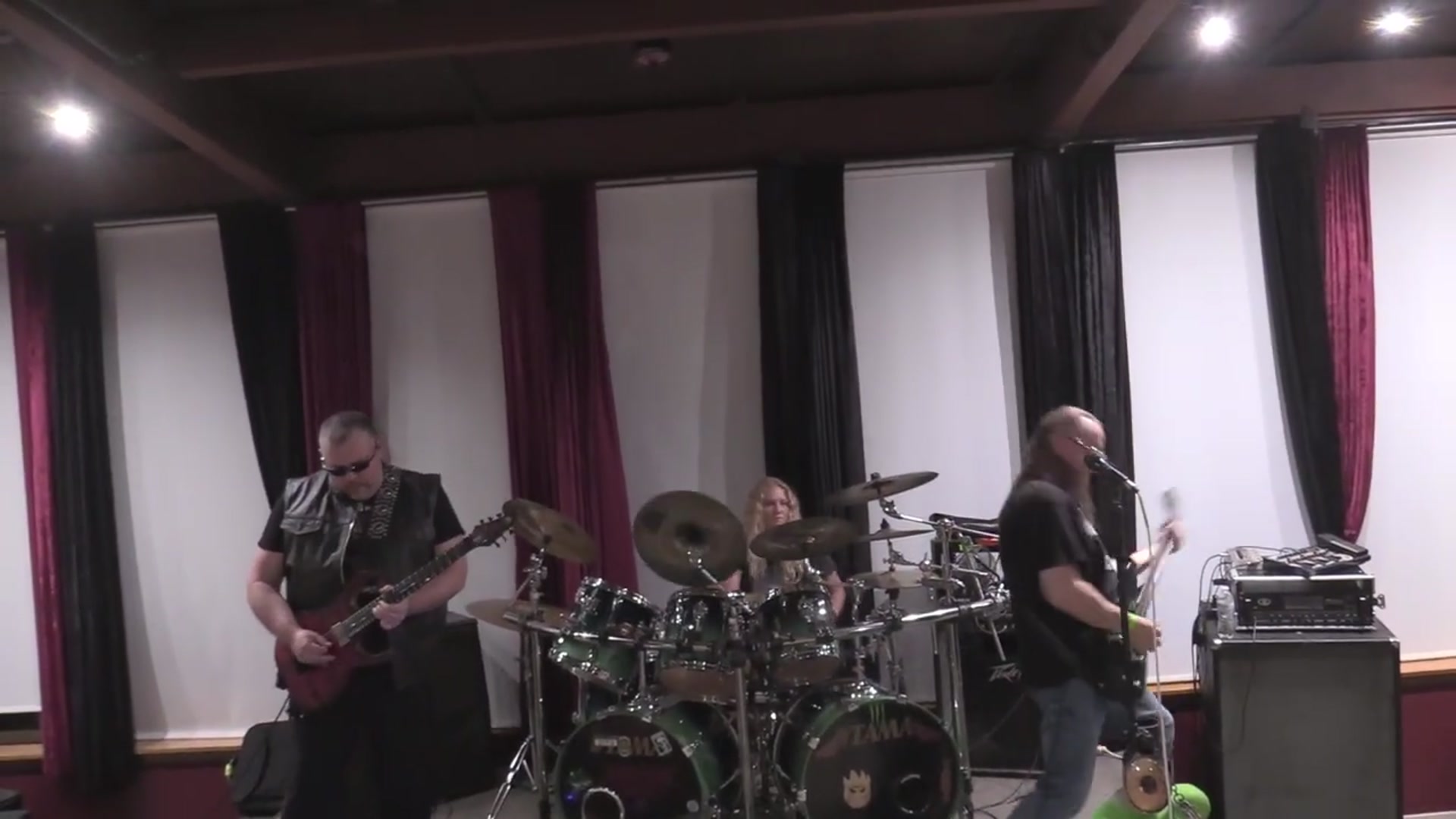 Video thumbnail for Skizo live in Fort Bragg CA