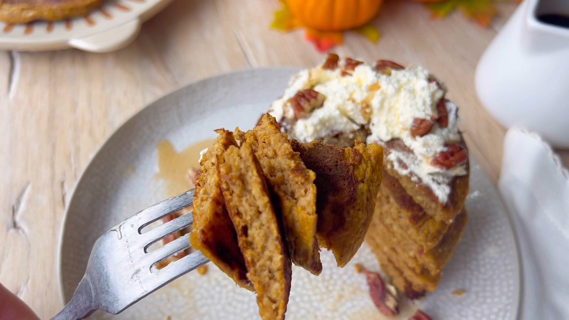 'Video thumbnail for Pumpkin Spice Oat Pancakes'