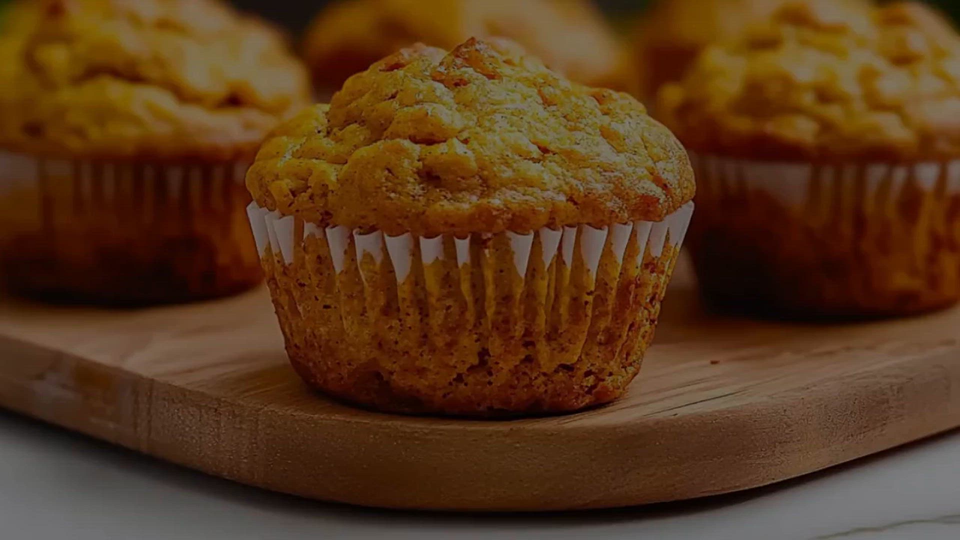 Video thumbnail for Pumpkin Apple Muffins