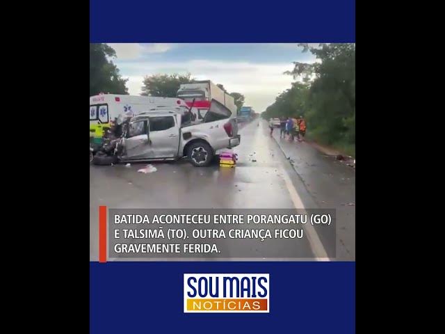 'Video thumbnail for Colisão envolvendo caminhonete e 2 carretas mata idoso, mulher e criança na BR-153 em Porangatu (GO)'
