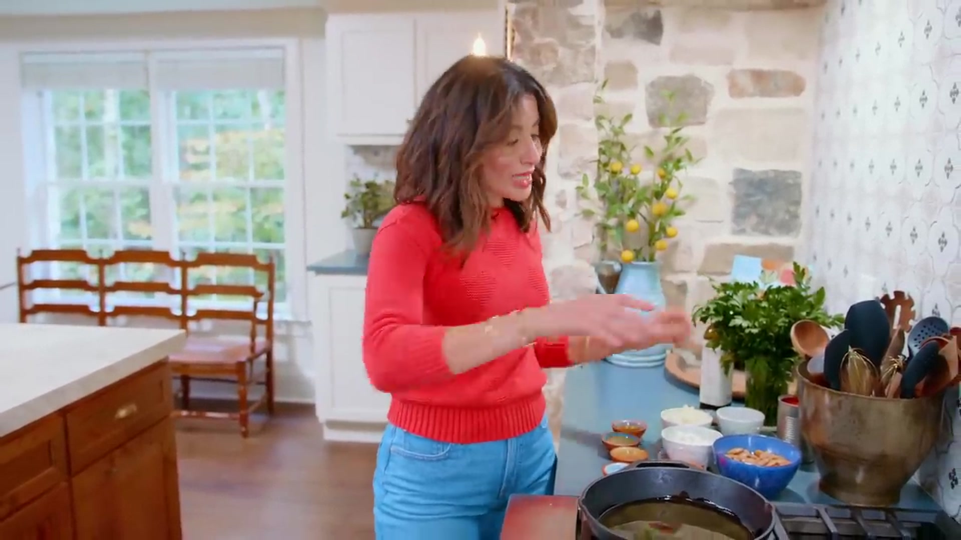 Video thumbnail for Gigantes Plaki ¦ Greek Baked Beans Recipe (720p 24fps)