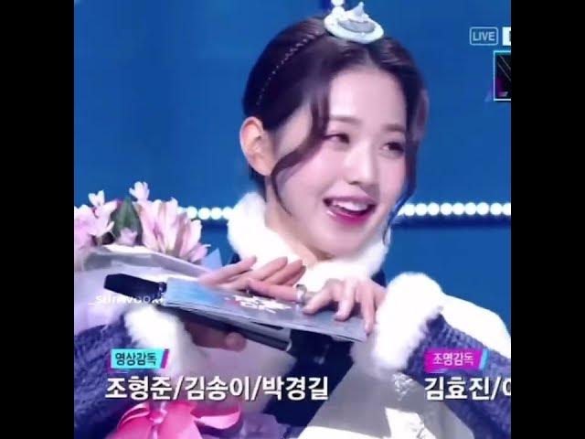 Video thumbnail for Just jangkku acting like babies in todays bank 🥺 #kpop #mbank #mc #sunghoon #wonyoung #jangkku