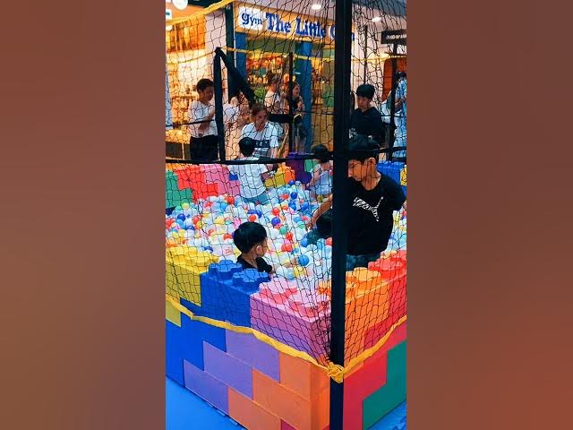 Video thumbnail for Forum The Shopping Mall – Food Guide to Dining Along Orchard Road Singapore