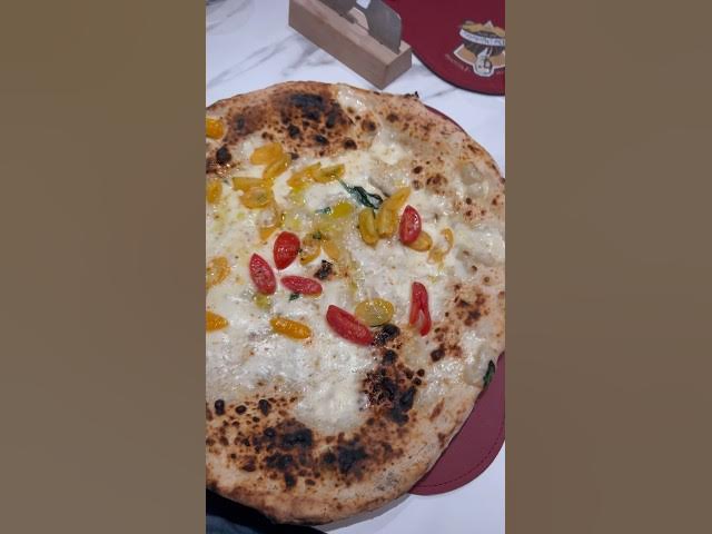 'Video thumbnail for L’antica pizzeria Da Michele a #Padova 🍕 #Pizza #Food'