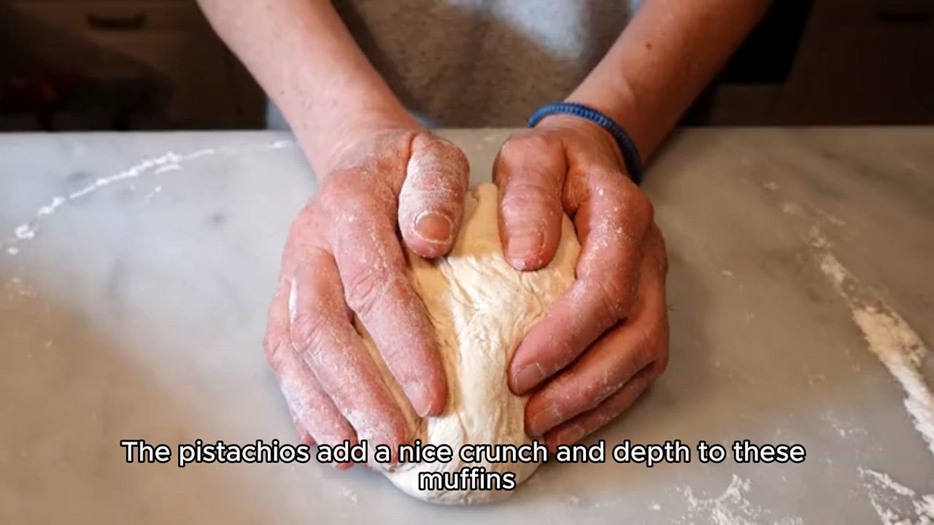 Video thumbnail for pistachio muffin recipe
