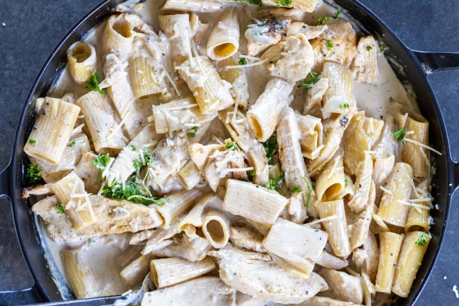 Video thumbnail for Top Chef Reveals Best Chicken Pasta Techniques