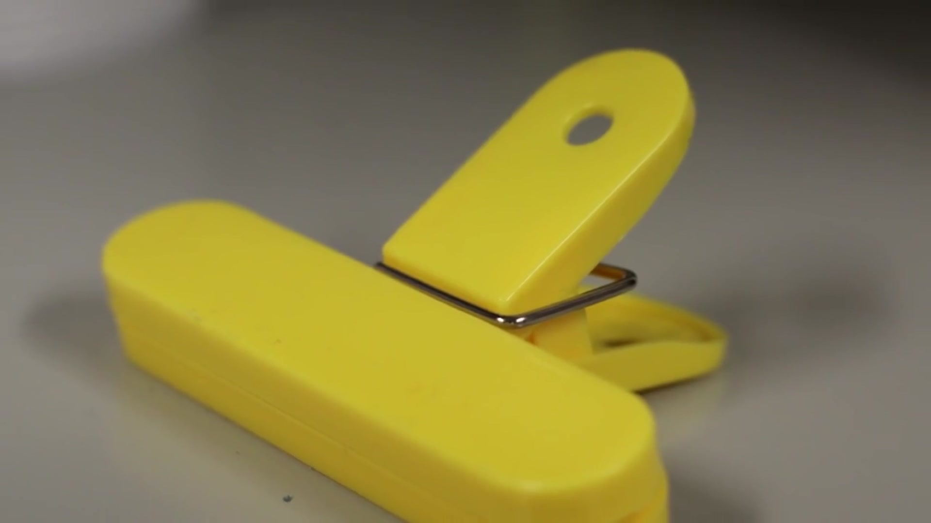 'Video thumbnail for The Potato Chip Bag-Sealing Hack You'll Wish You Knew About'