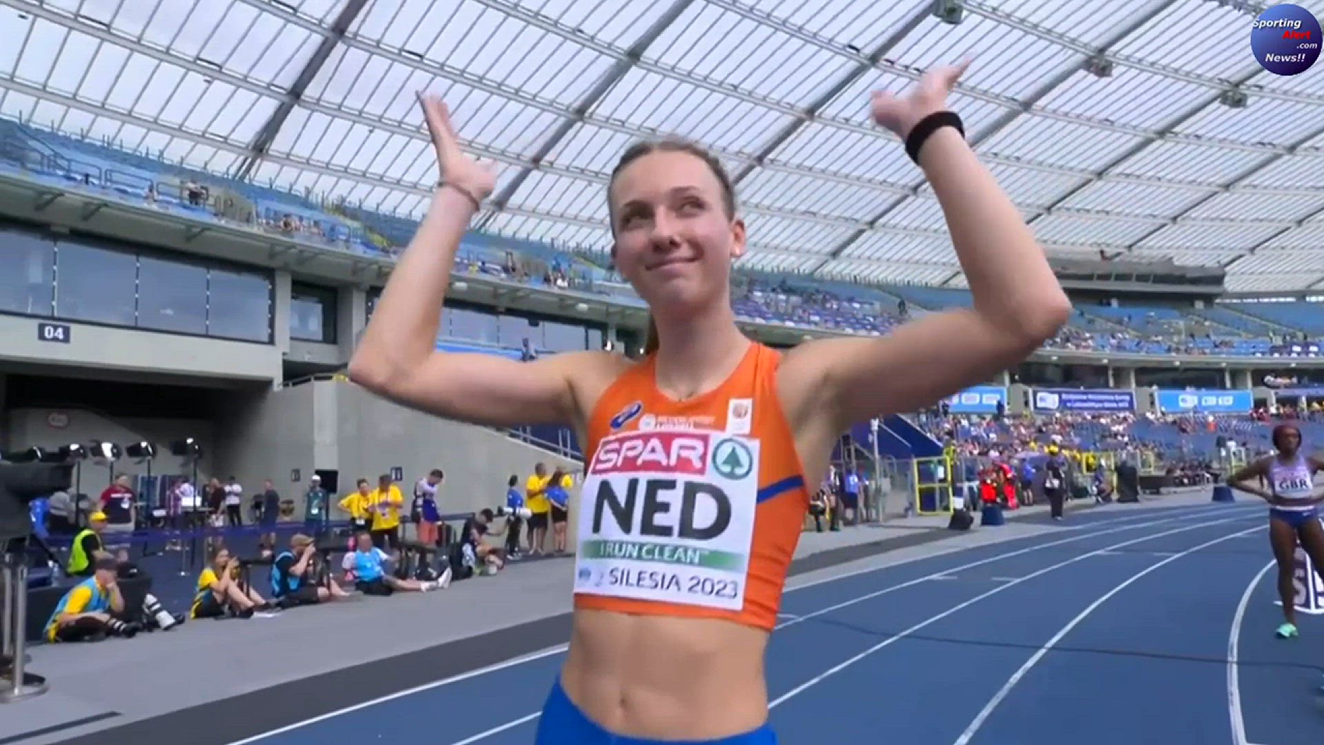 'Video thumbnail for Femke Bol runs 49.82 at European Team Championships 2023'