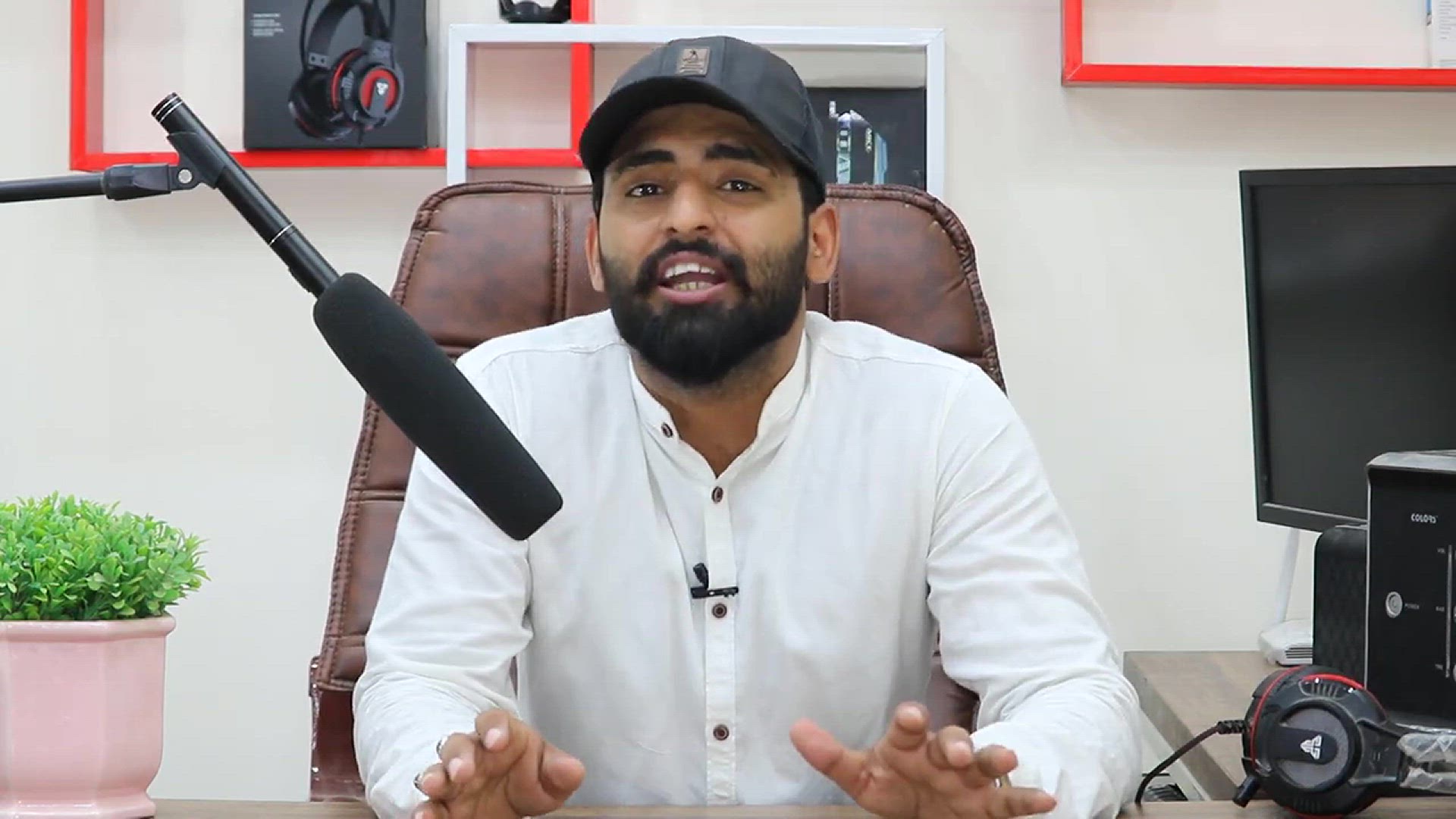 'Video thumbnail for How to Setup AdSense Ads on Blogger in Hindi'