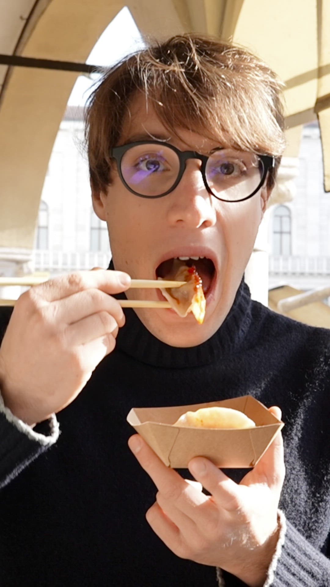 'Video thumbnail for Mangio tutti i RAVIOLI CINESI di Ravioli e Sapori'