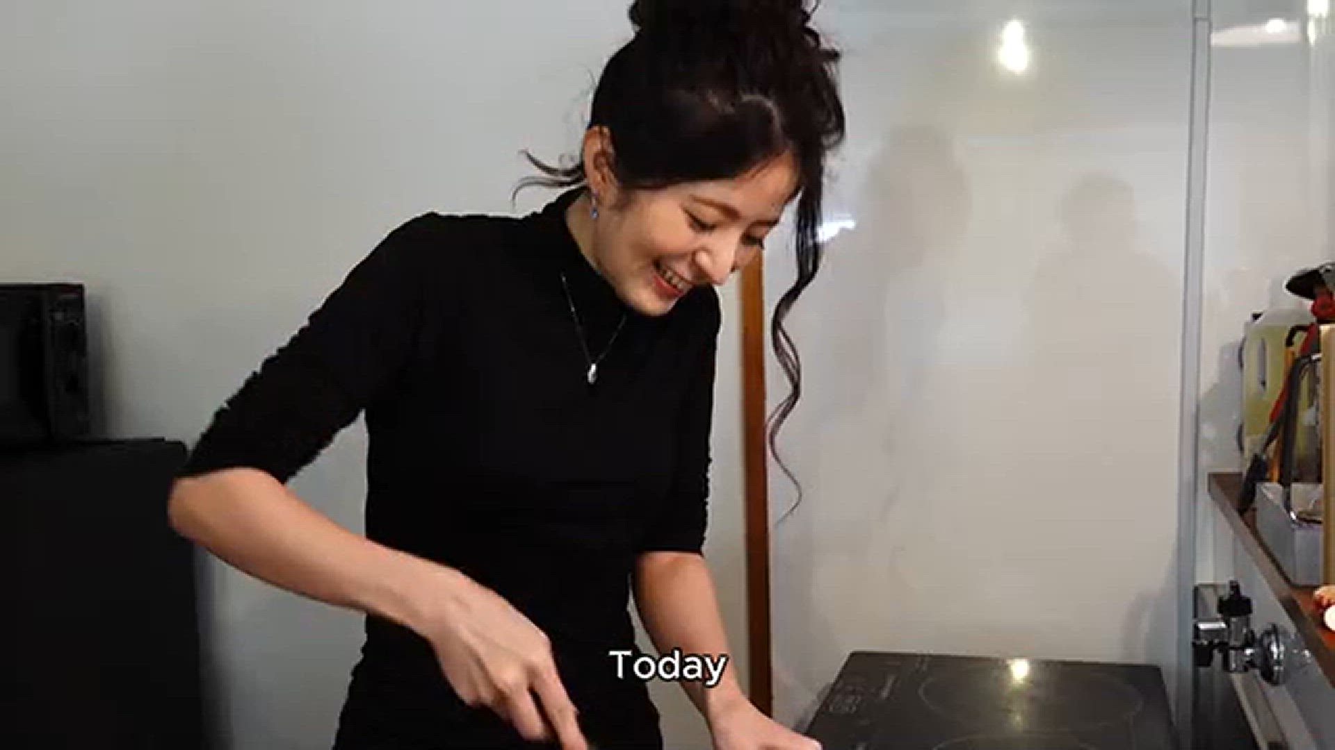 Playlist thumbnail for Gold viral