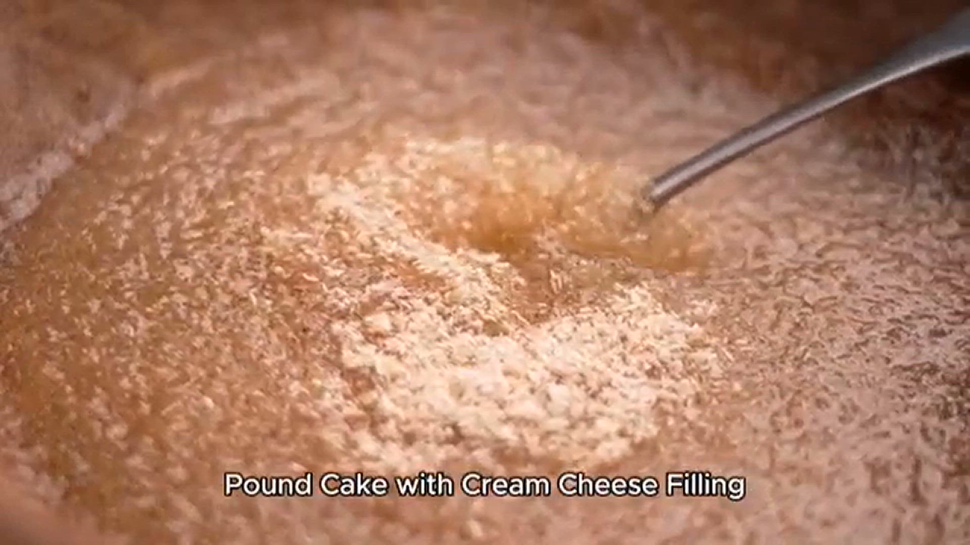 Video thumbnail for Red Velvet Pound Cake With Cream Cheese Filling