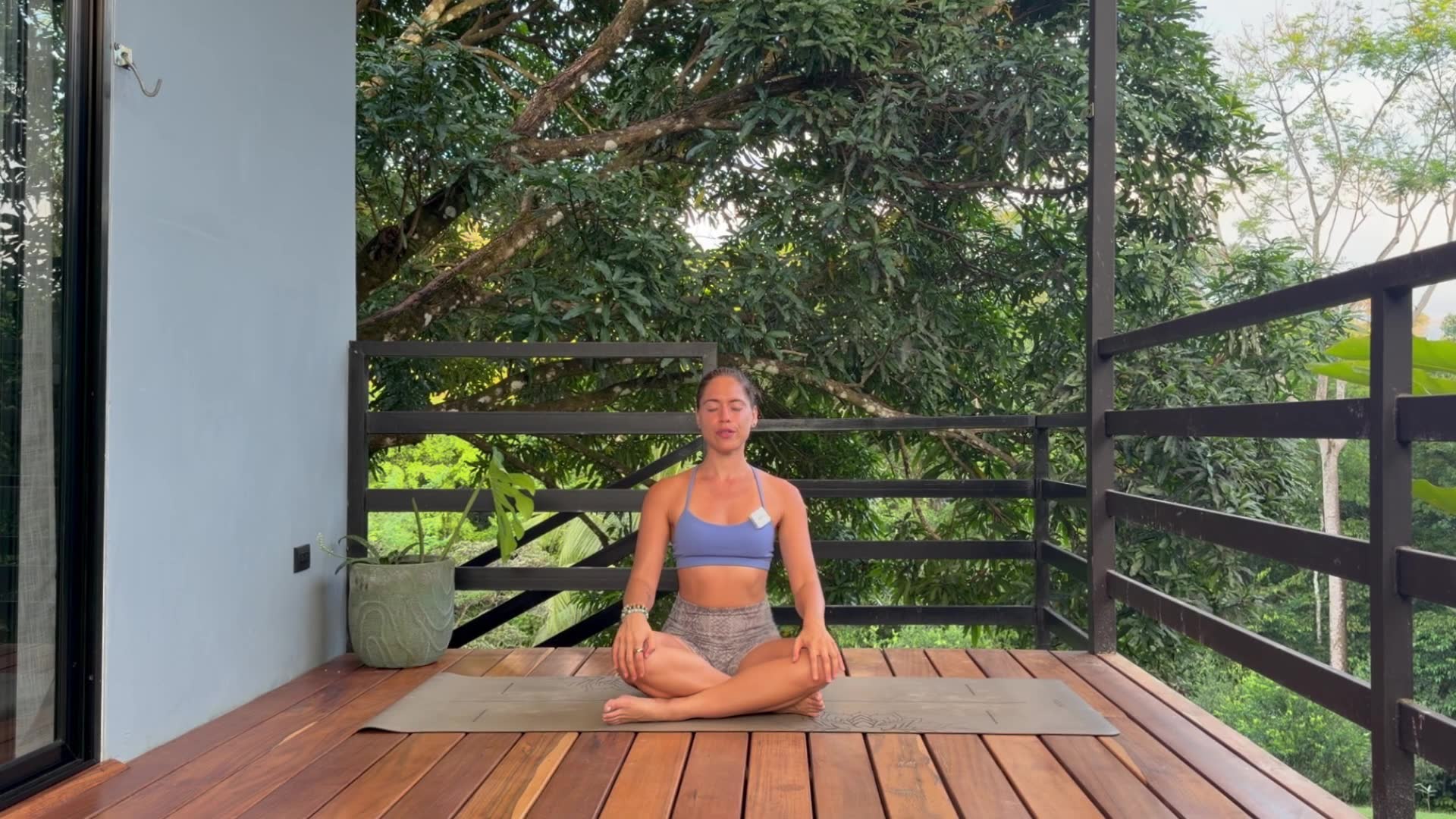 Video thumbnail for 30 Day Yoga Challenge Day 14: Core-Strengthening Yoga Practice (15 Min).publer.com