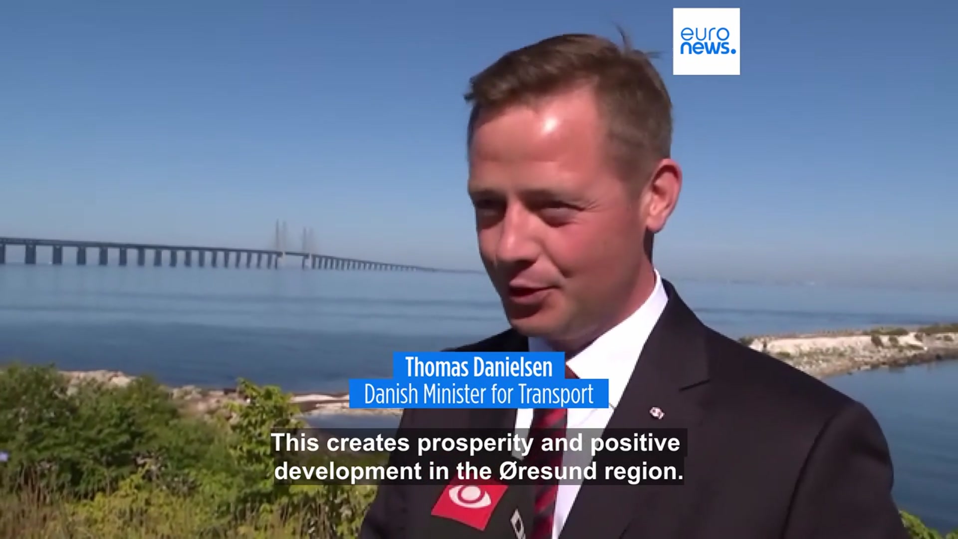 'Video thumbnail for Royals attend ceremony celebrating 25th annivesary of Øresund Bridge connecting Denmark and Sweden'