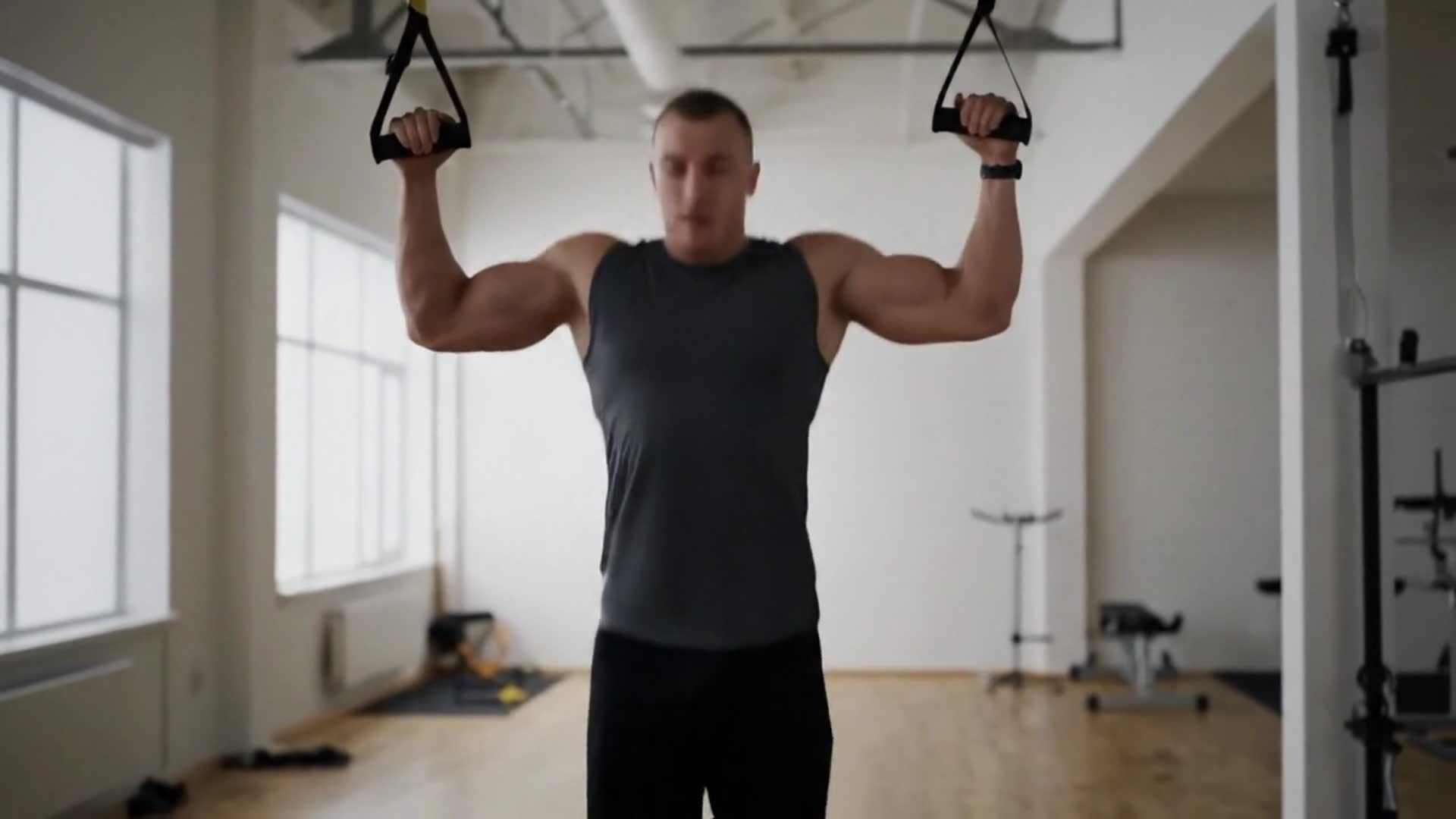 Video thumbnail for TRX Pull-Up with double anchor point