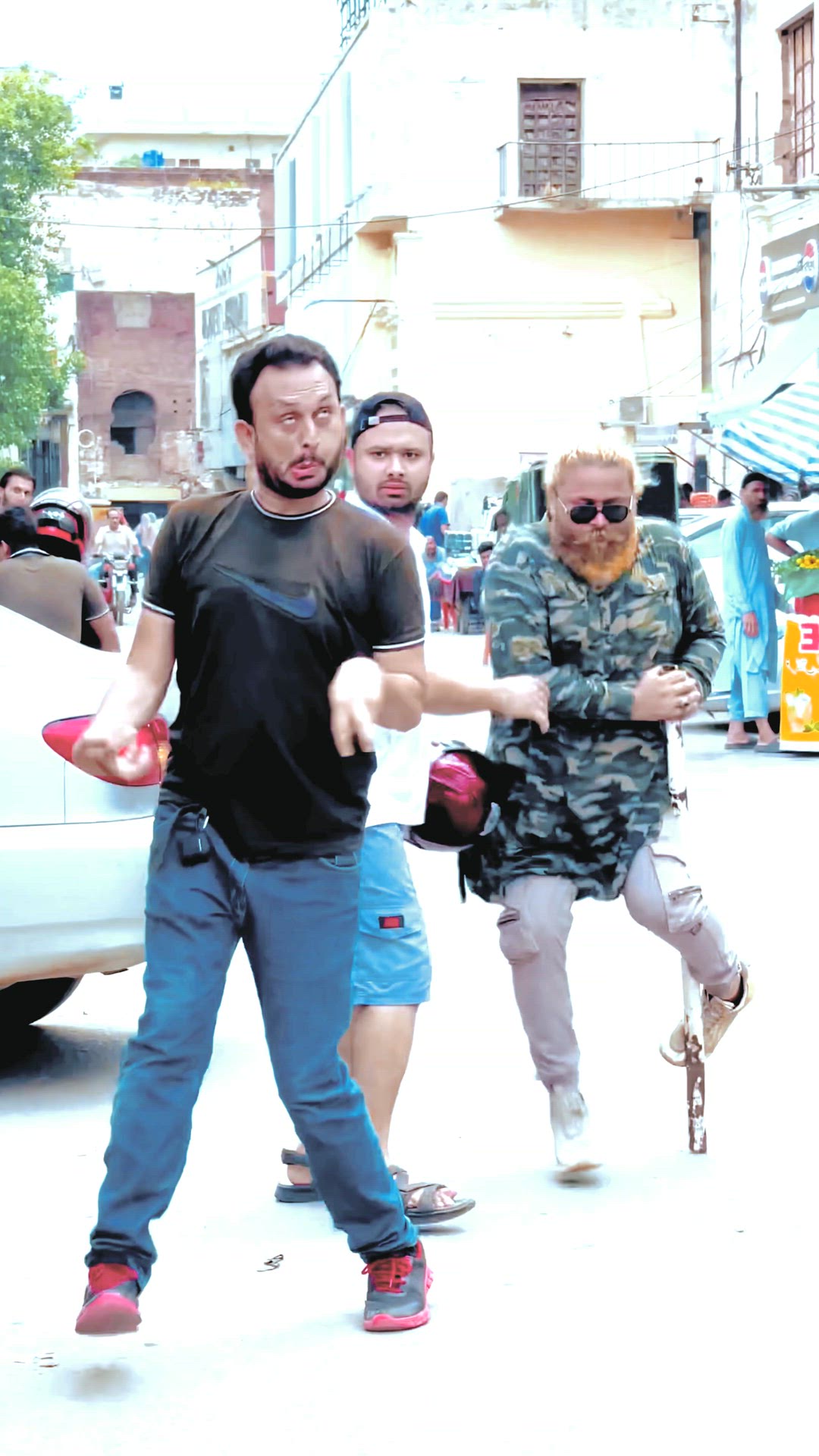 Video thumbnail for Boys doing fun
