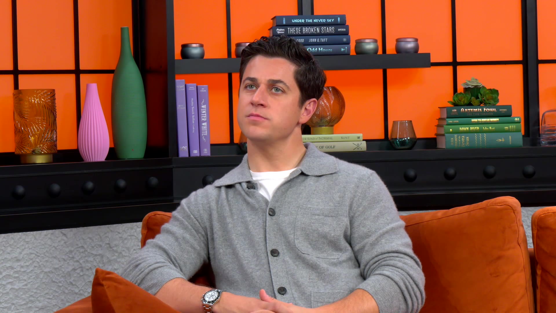Video thumbnail for 'Wizards Beyond's David Henrie Can't Wait To Explore Selena Gomez's Character After Season 2 Reveal