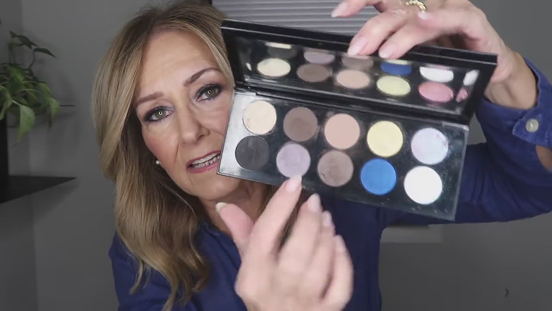 'Video thumbnail for Melania Trump’s Makeup Secrets REVEALED – Get Her Flawless Look!'