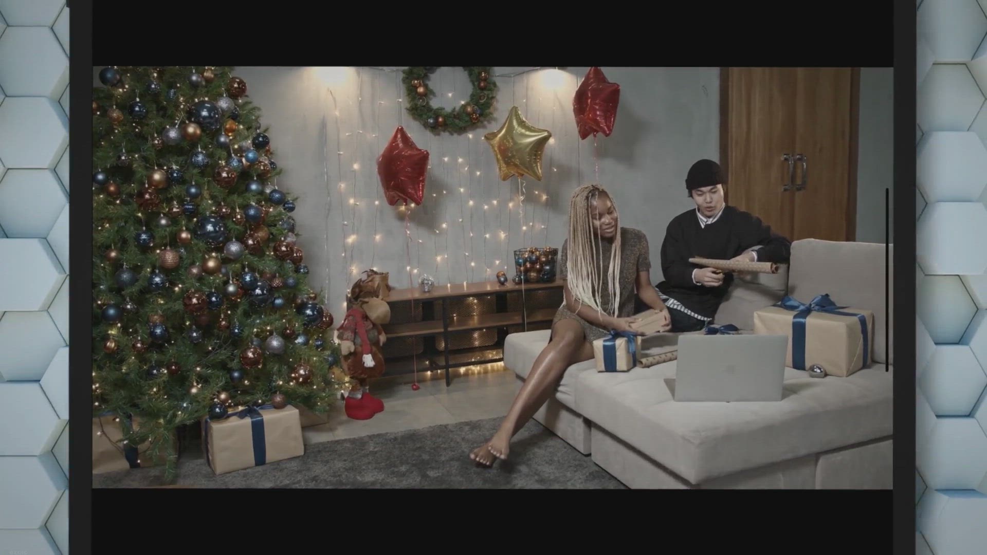 'Video thumbnail for Biggest Christmas Giveaway: $681 Worth of Software from AOMEI & Partners!'