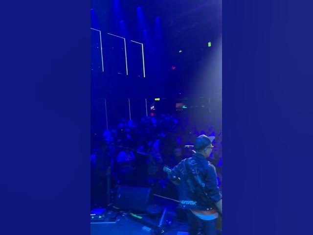 'Video thumbnail for Bimbimslank Smalam di LiveHouse Kemang #slank #bimbim #bimbimslank #kemang #livehousekemang #jakarta'