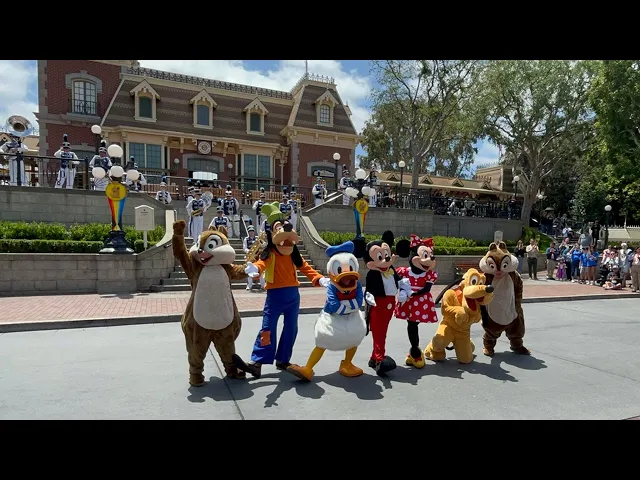 'Video thumbnail for Pixar Fest You've Got A Friend In Me 🥁 #disneyland #disney #disneyparks'