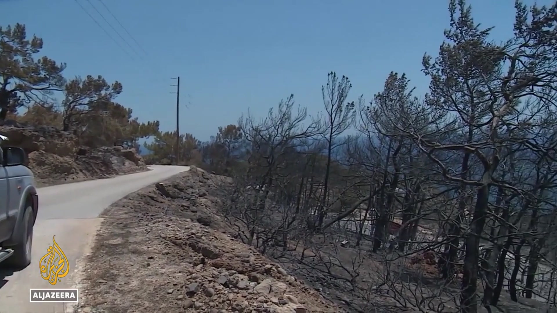 'Video thumbnail for Greece wildfires force mass evacuations, volunteers lead rescue efforts'
