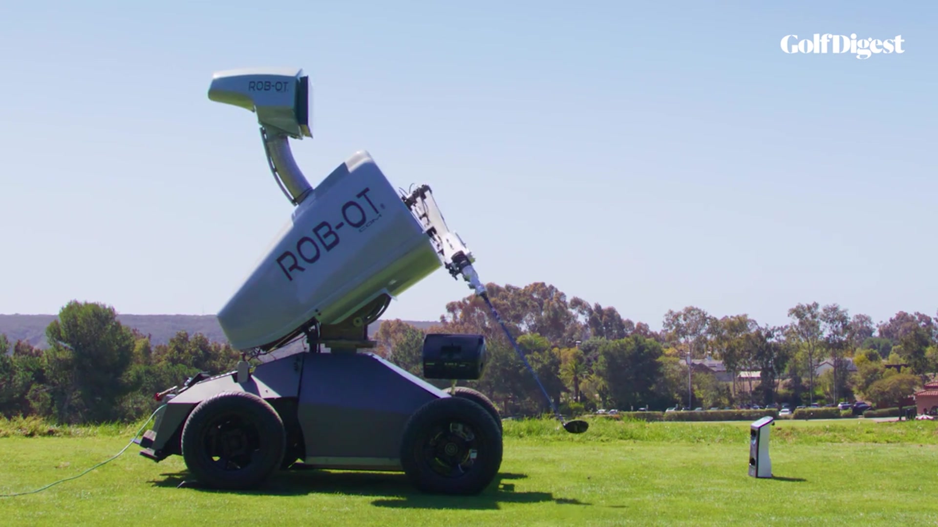 'Video thumbnail for TaylorMade’s Qi35 Max 3-wood Is a Must For The Mid To High Handicapper'