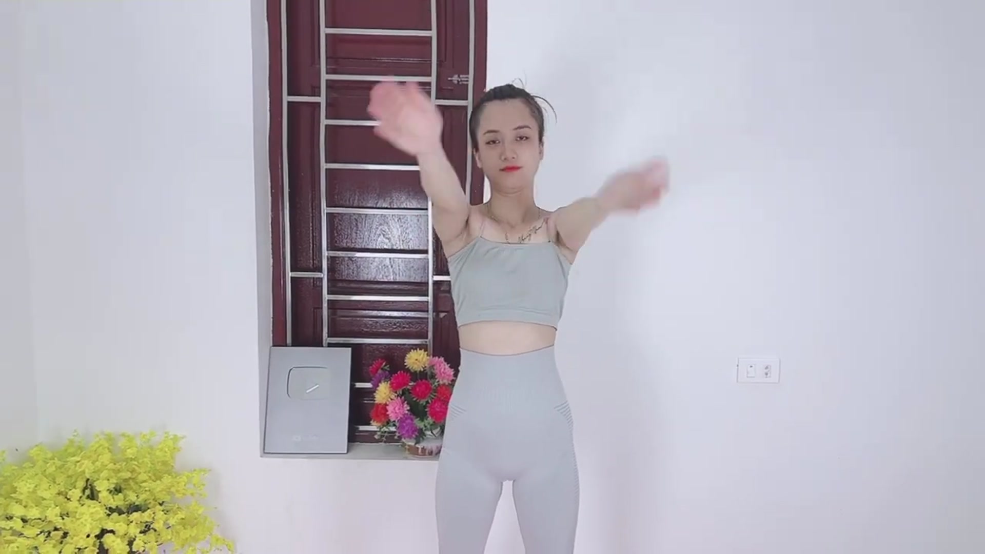 Video thumbnail for Top exercise for girls ¦ exercise to loss arm fat at home ¦ bài tập giảm mỡ cánh tay tốt nhất (720p 30fps)