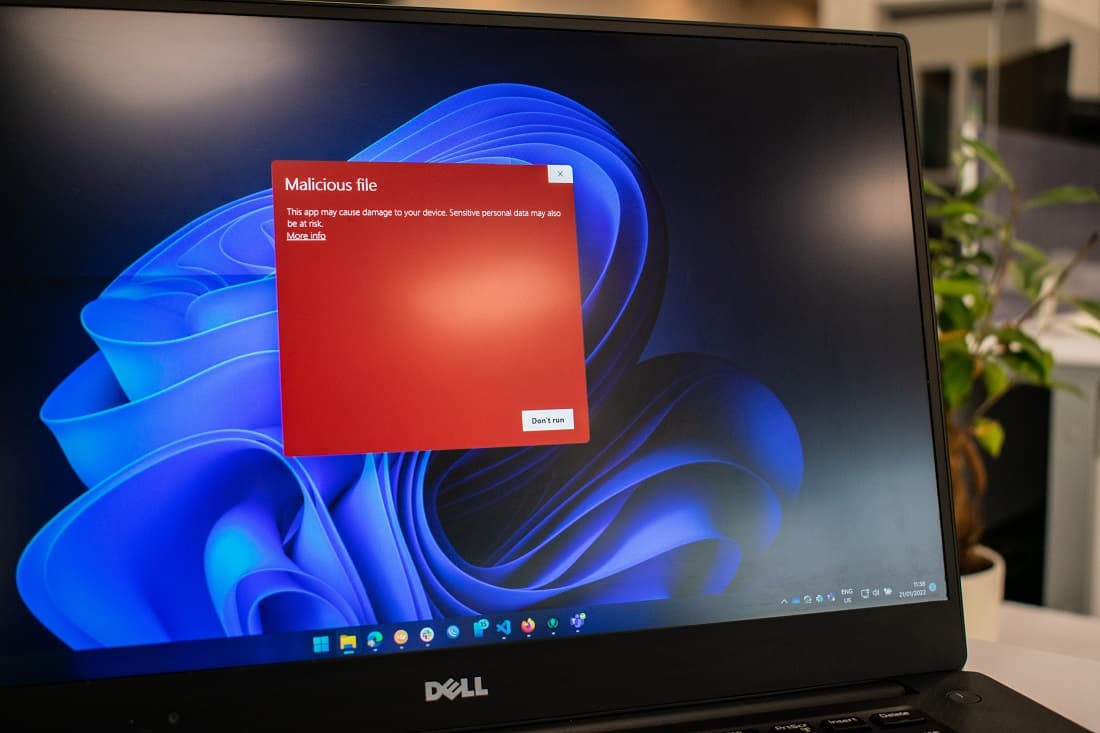 Video thumbnail for 5 Warning Signs Of A Computer Virus malware infection (how to secure)