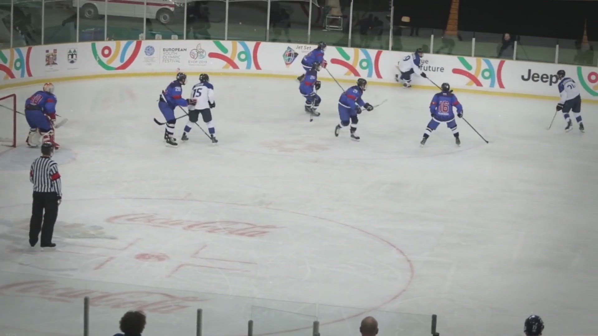 Video thumbnail for Unlocking the Ultimate Guide: Discover the Best Place to Watch Chicago Blackhawks Hockey and Enhance Your Game-Day Experience!