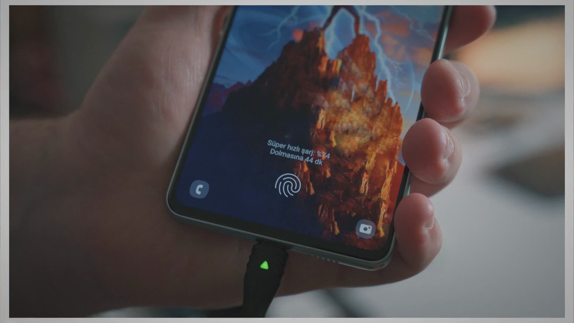 Video thumbnail for Fast Charging: 10W, 15W, 18W, 20W, 25W, 33W, 44W, 67W, 120W, 180W, etc? Ultimate Guide