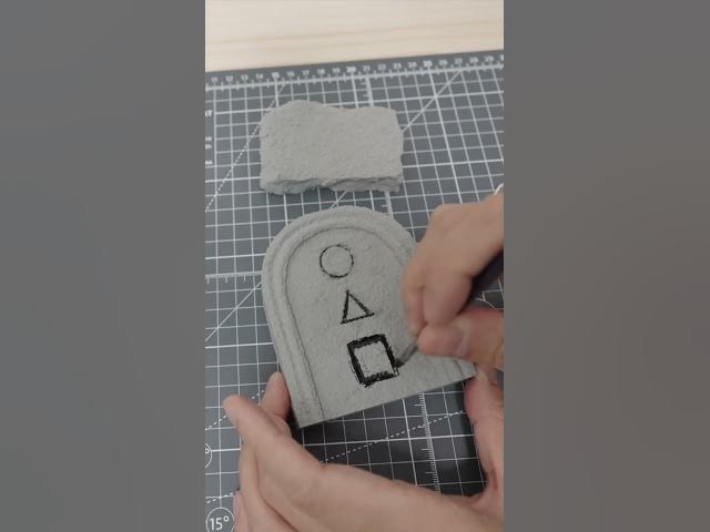 Video thumbnail for I 3D printed the flying stone (Biseokchigi) game from Squid Game S2! #squidgame #netflix