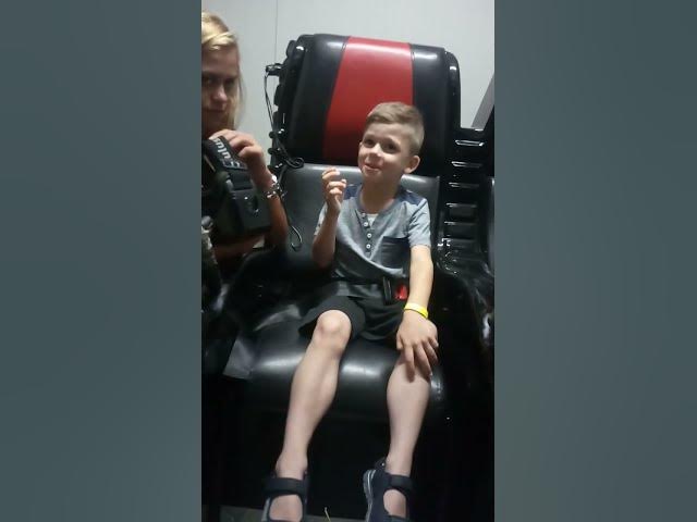 Video thumbnail for Первый раз на игровом тренажёре .