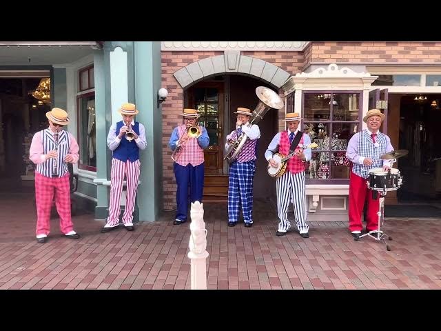 'Video thumbnail for The Straw Hatters Band at Disneyland 🎺 #disney #disneyland #disneyparks'