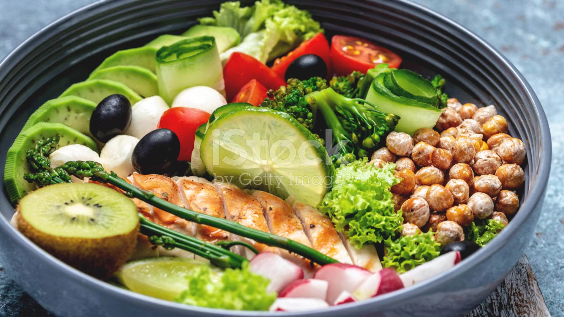 Video thumbnail for Grilled Chicken & Rice Bowl 2025 | Spicy Superfood Fuel