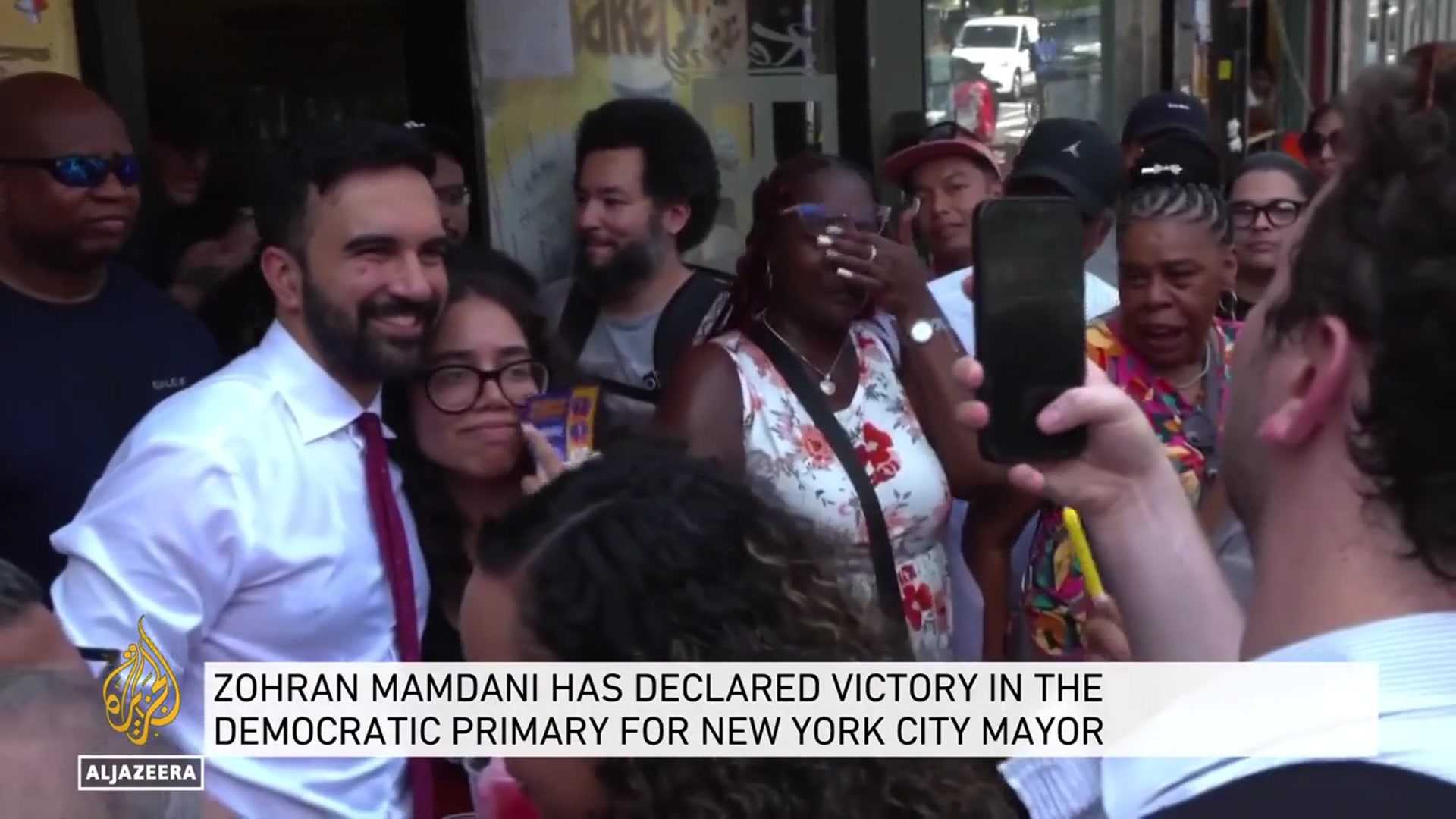 'Video thumbnail for US Democratic voters turn away from corporate-backed candidates'