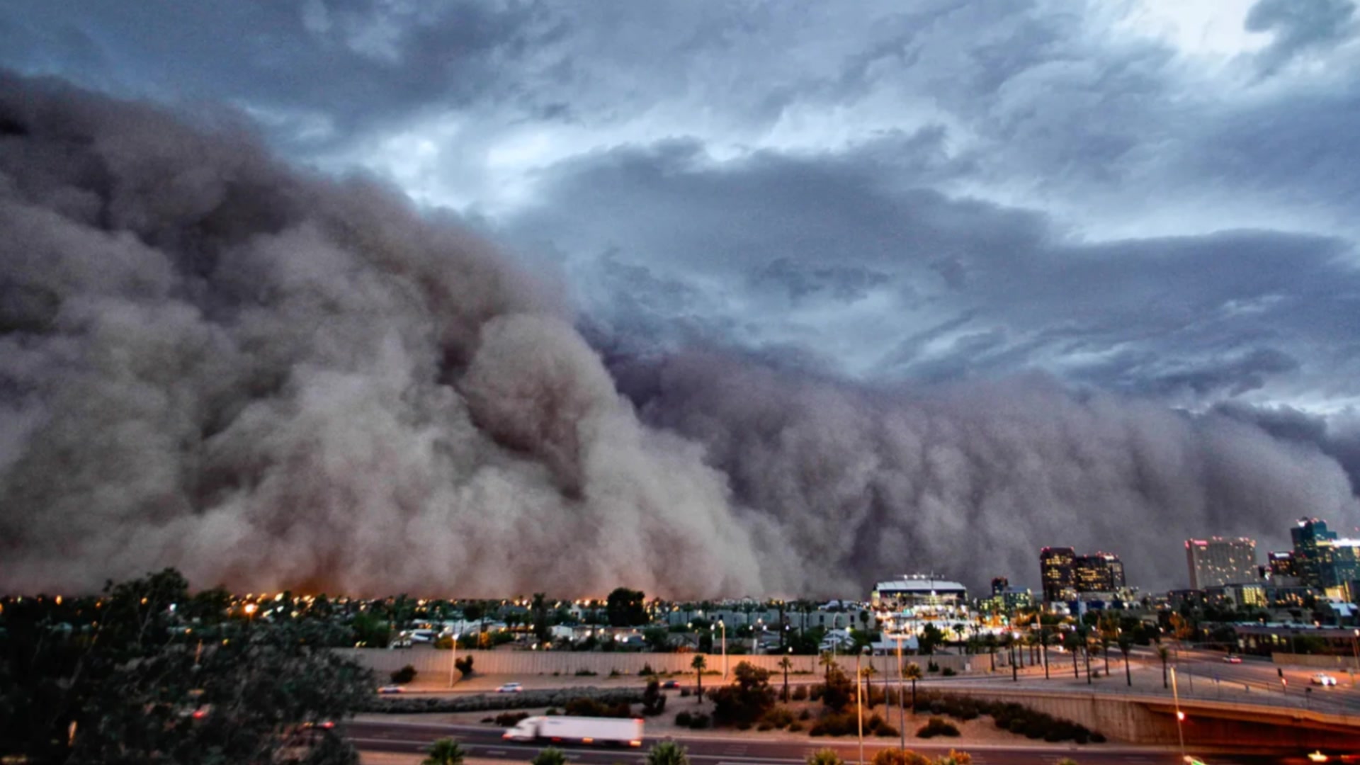 Video thumbnail for Phoenix Haboob & Monsoon Storms Cause Widespread Damage & Delays