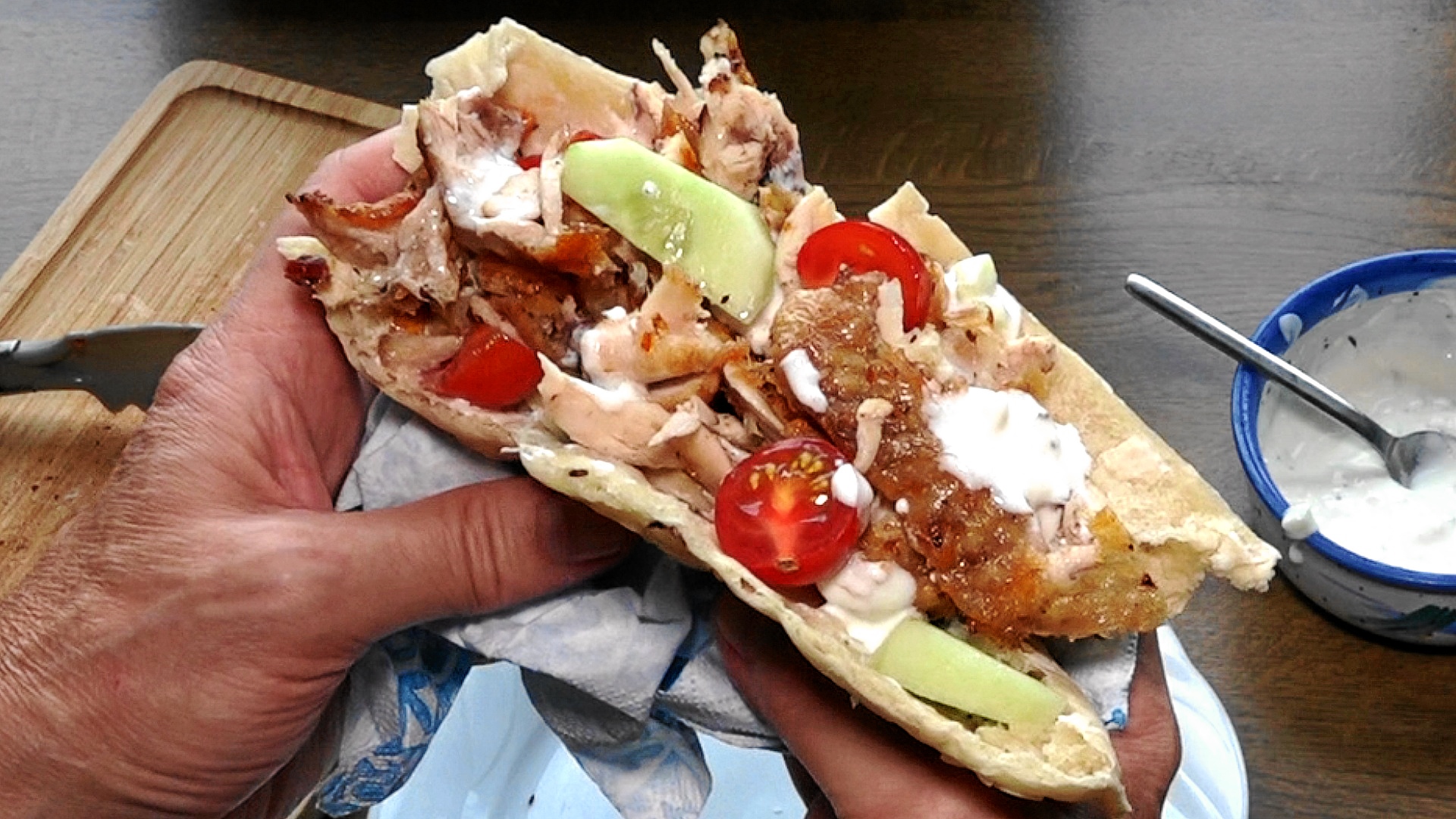 Video thumbnail for Gyros Chicken mit eigenen Pita Taschen